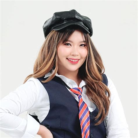 carlyn ocampo (@carlyncabel) Official .